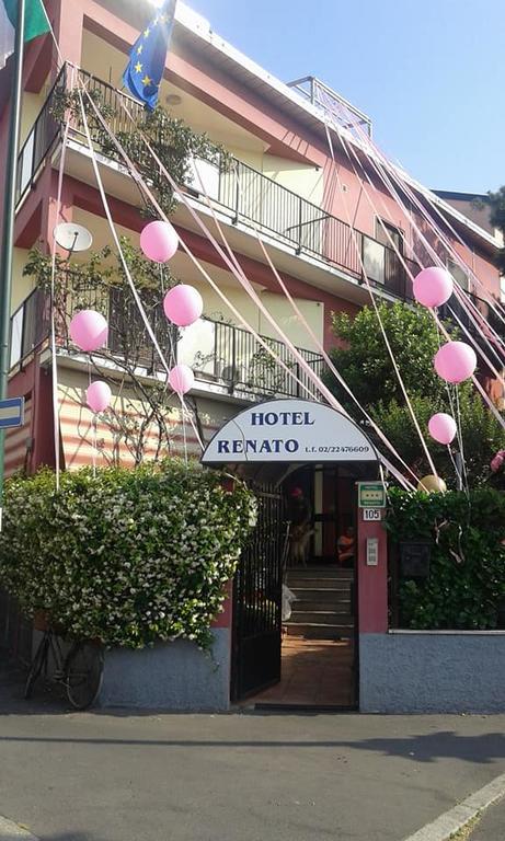 Hotel Renato セスト・サン・ジョヴァンニ エクステリア 写真